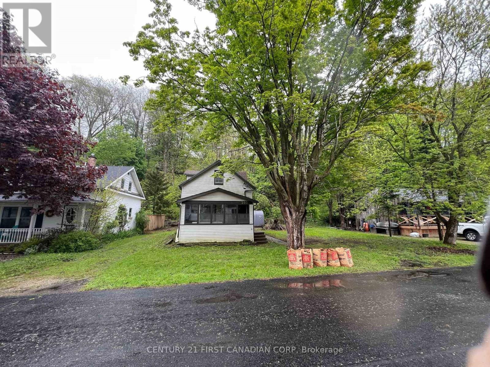 205 ORCHARD STREET Image 3