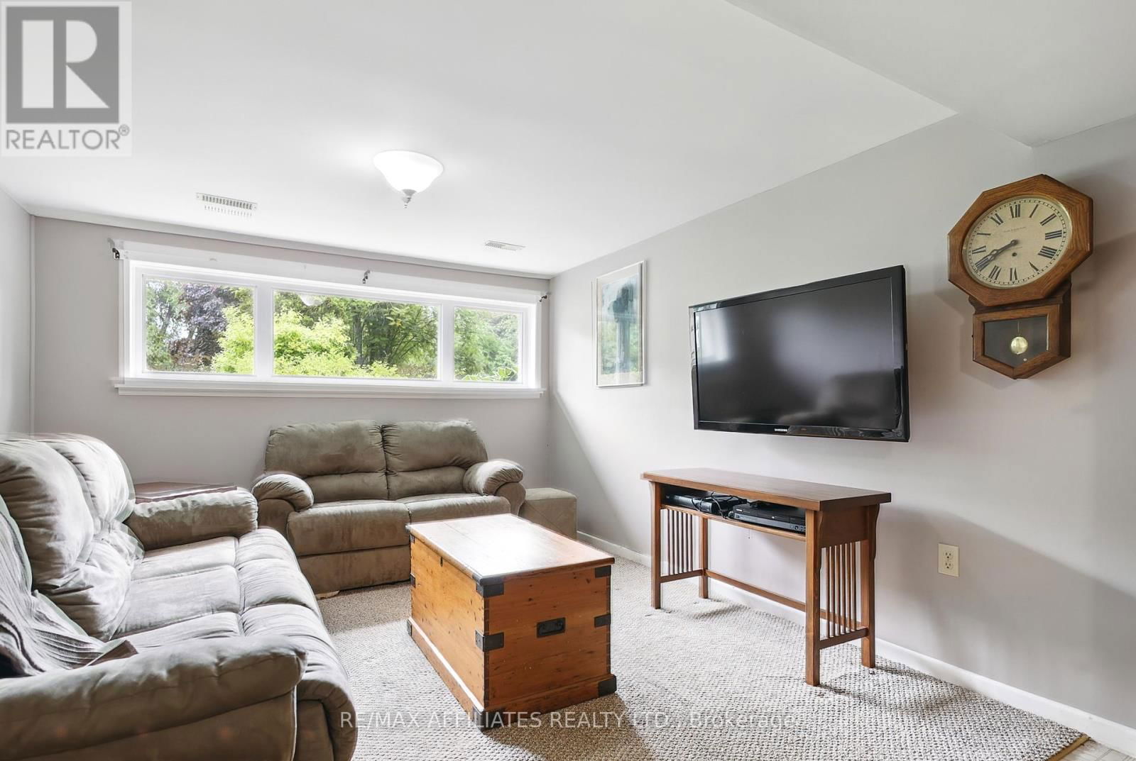 657 HARPER ROAD Image 17