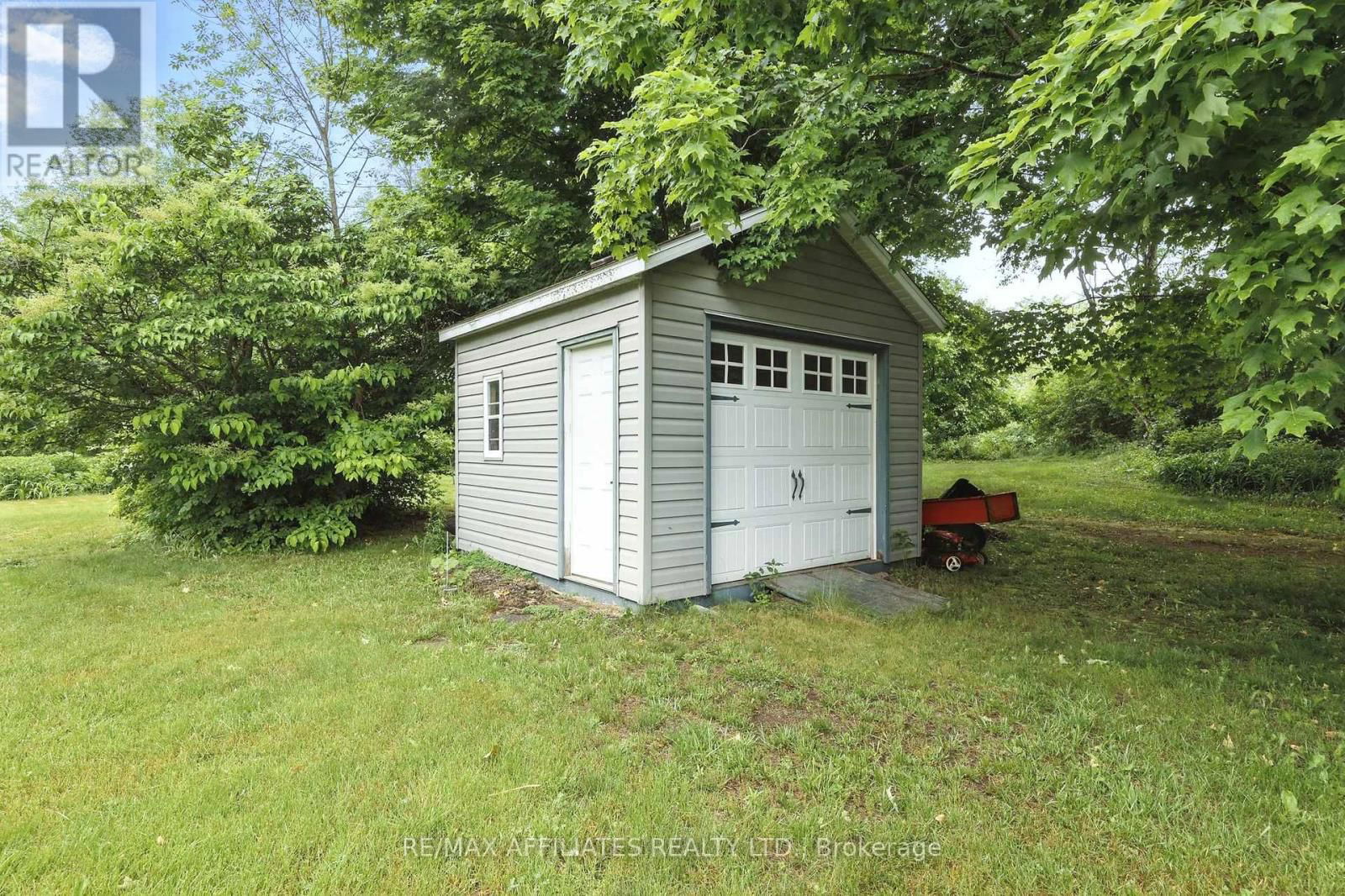 657 HARPER ROAD Image 22