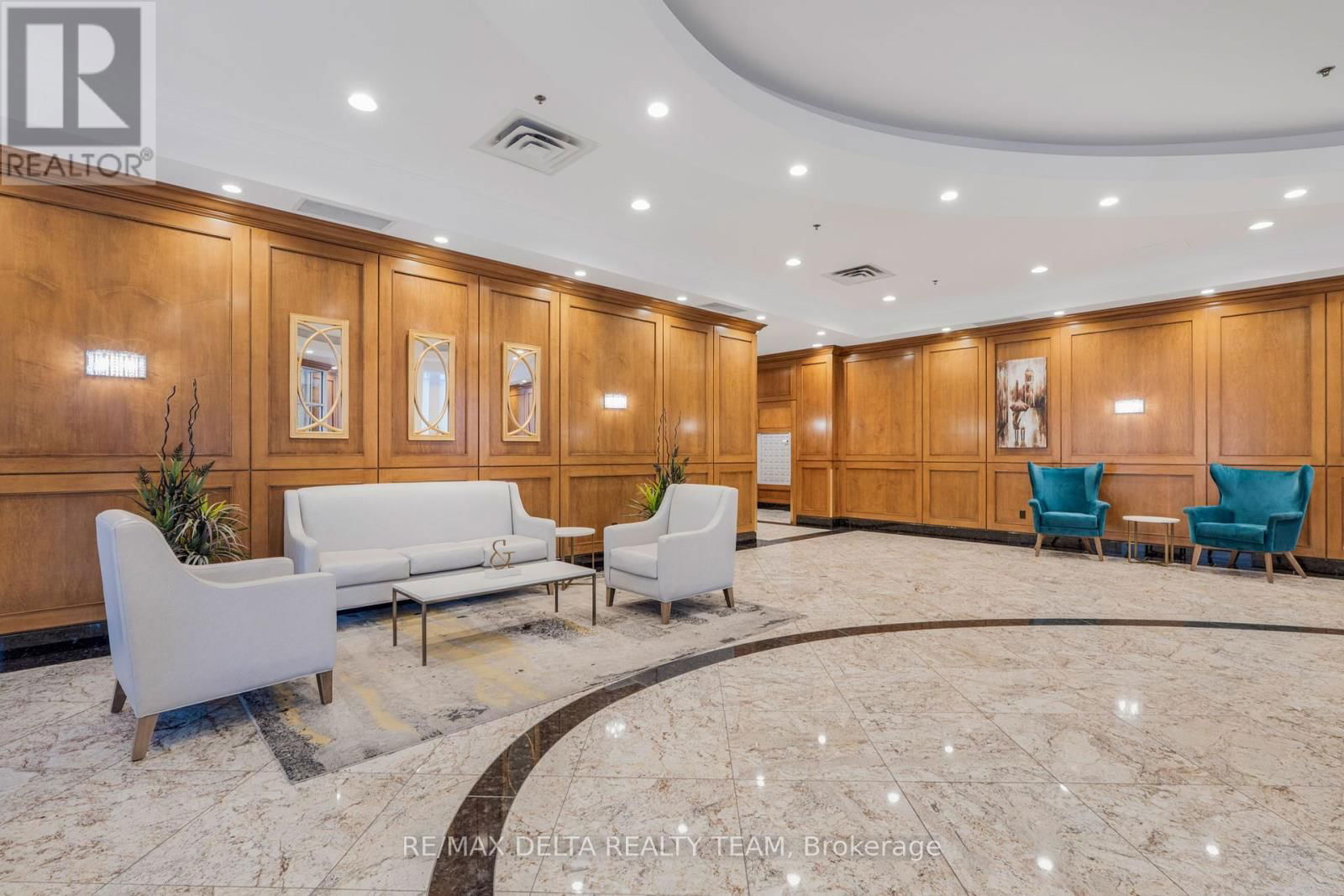 403 - 242 RIDEAU STREET Image 21