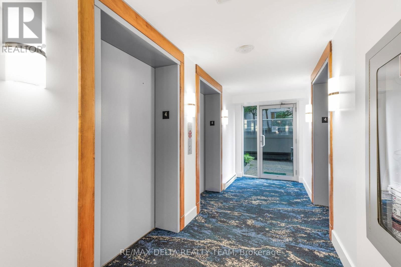 403 - 242 RIDEAU STREET Image 24