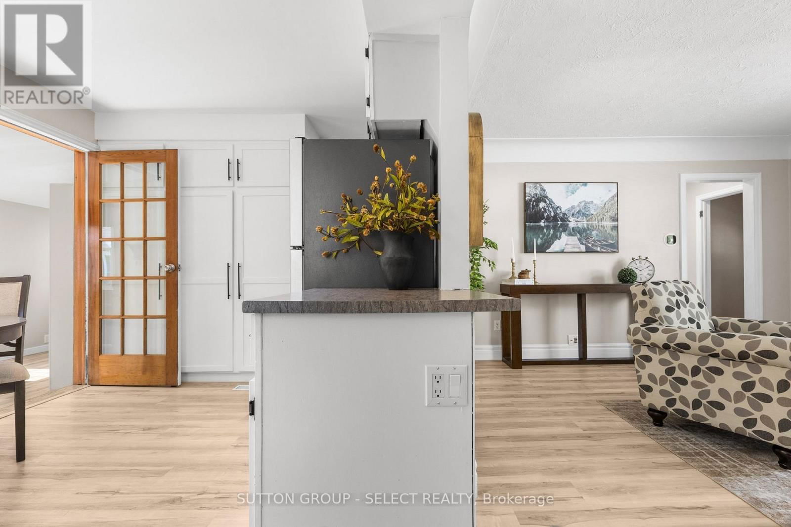 154 FOSTER AVENUE Image 14