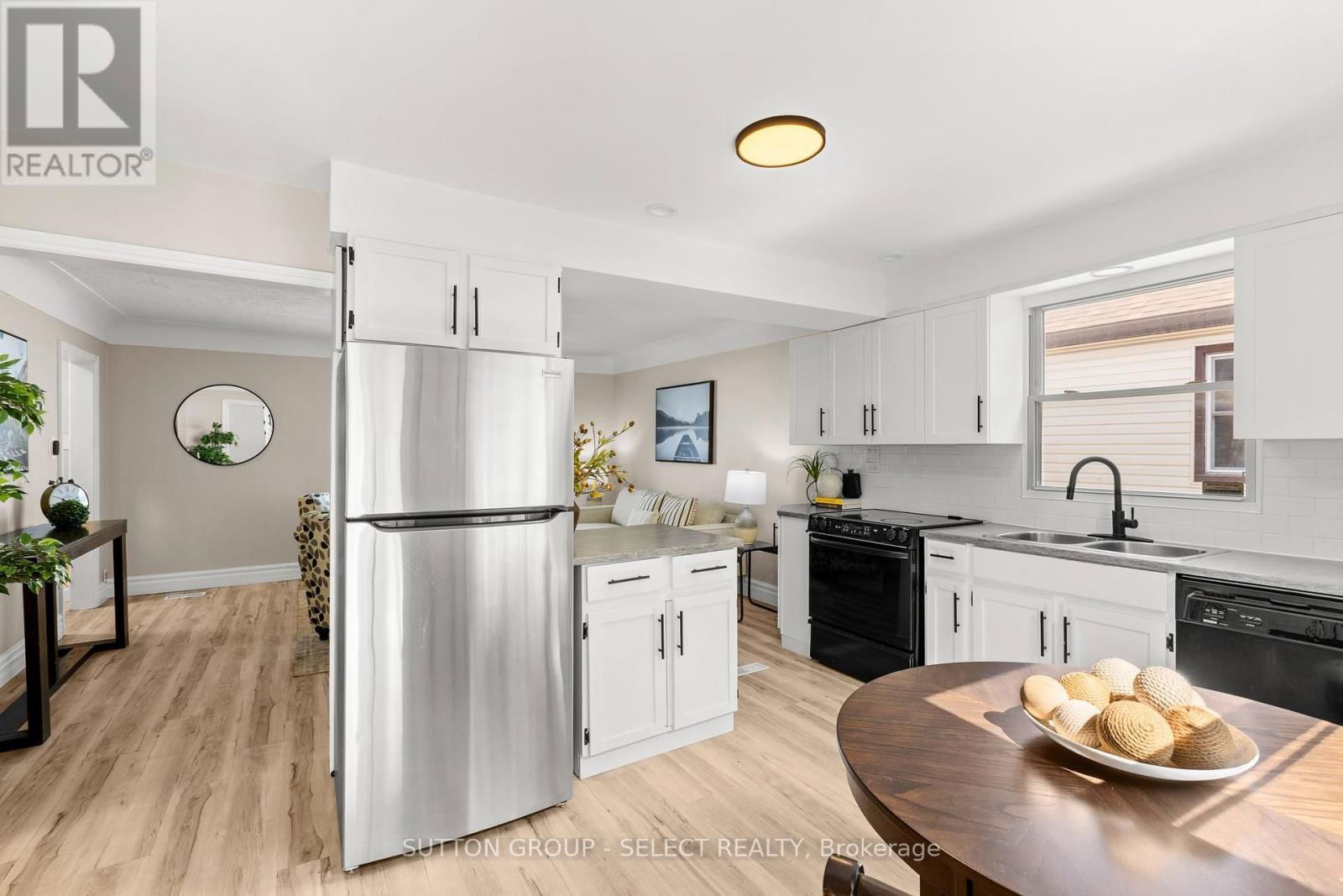 154 FOSTER AVENUE Image 16