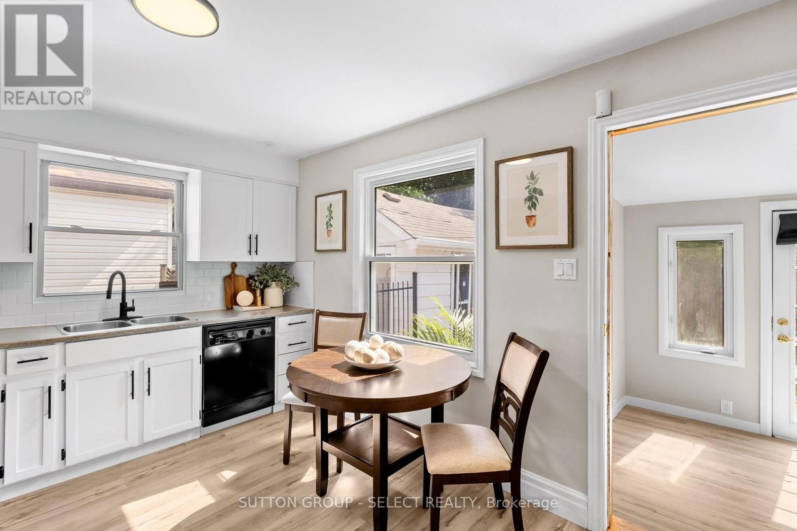 154 FOSTER AVENUE Image 18