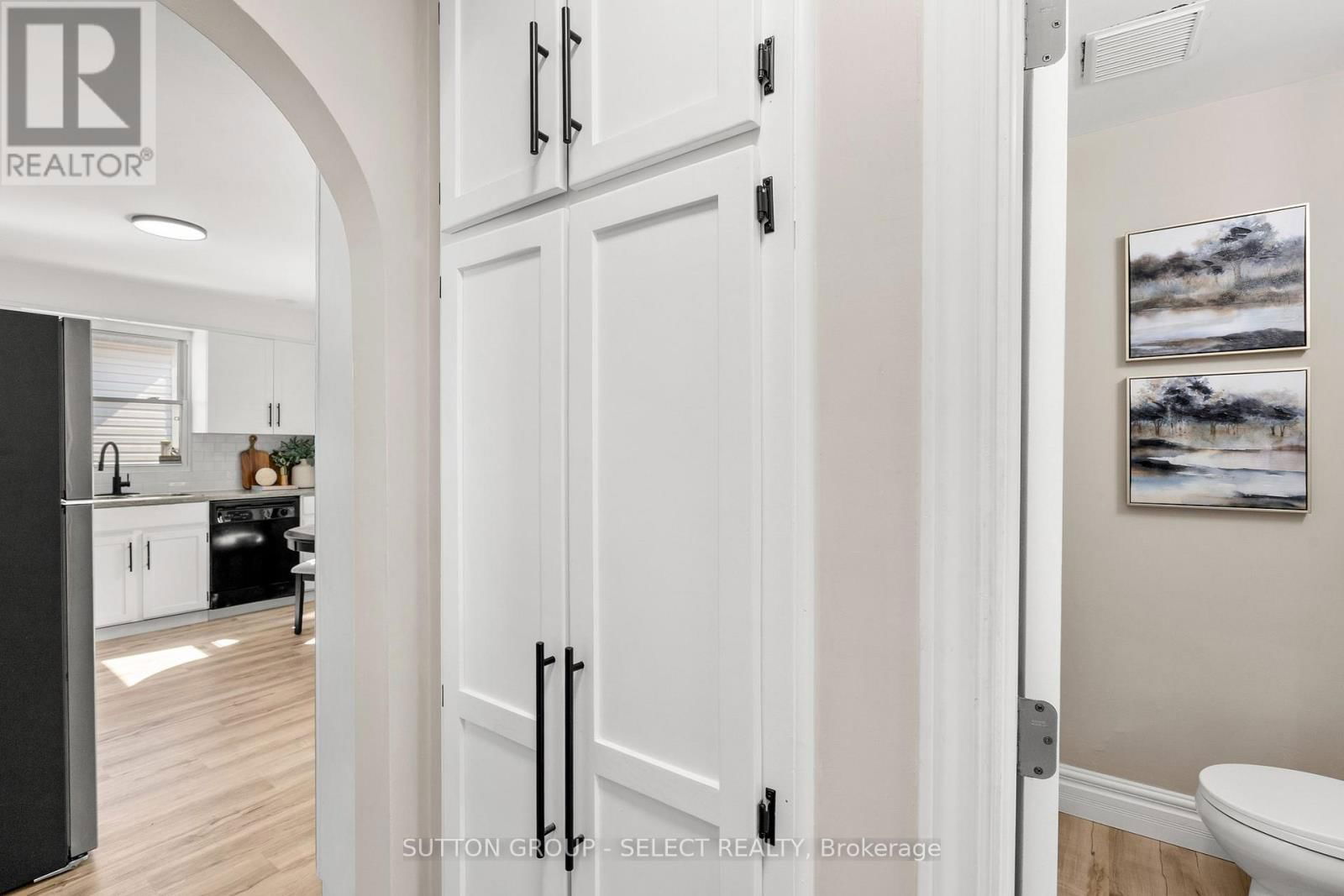154 FOSTER AVENUE Image 23