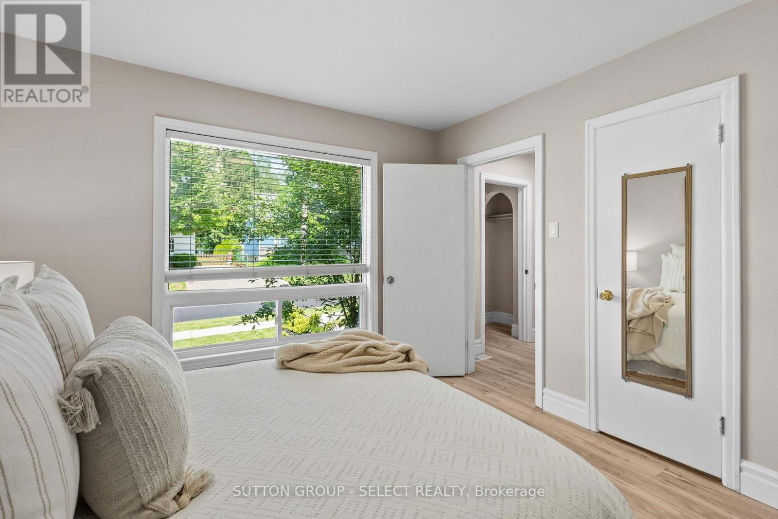 154 FOSTER AVENUE Image 30
