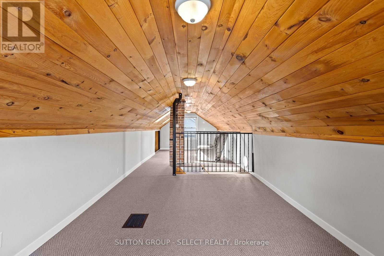 154 FOSTER AVENUE Image 32