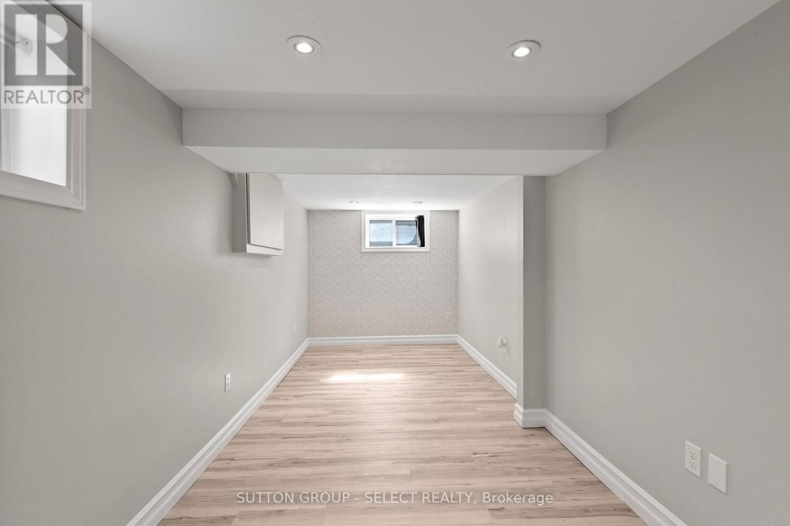 154 FOSTER AVENUE Image 40
