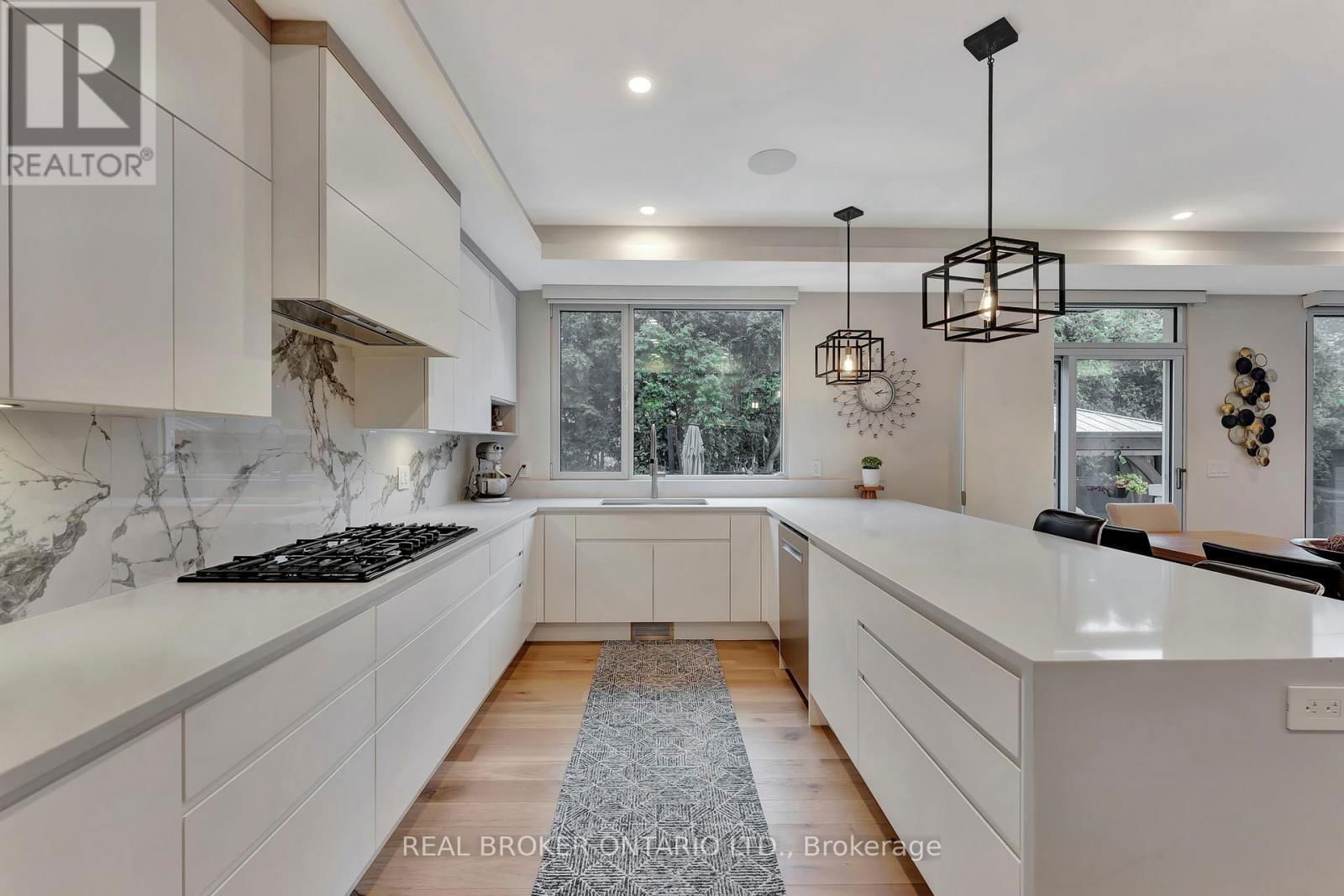 49 LOTTA AVENUE Image 19