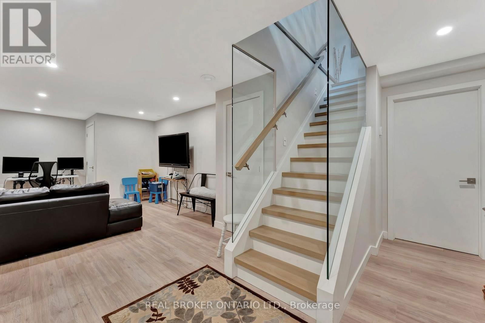 49 LOTTA AVENUE Image 38