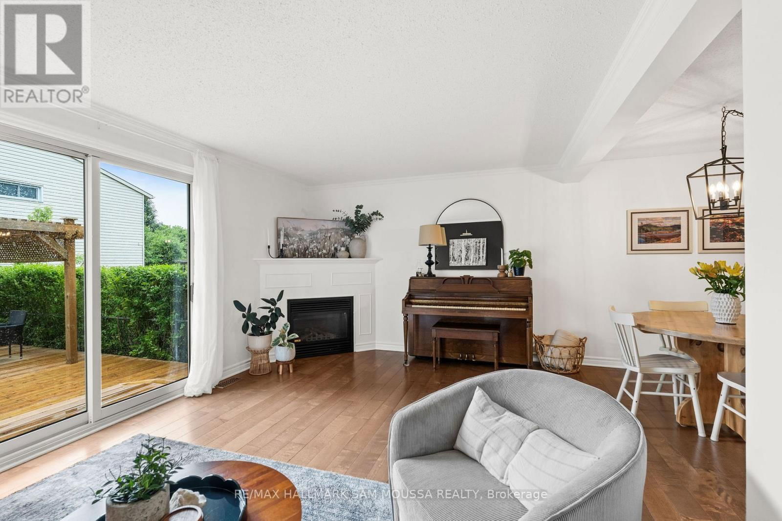 19 BERKSHIRE WAY Image 18