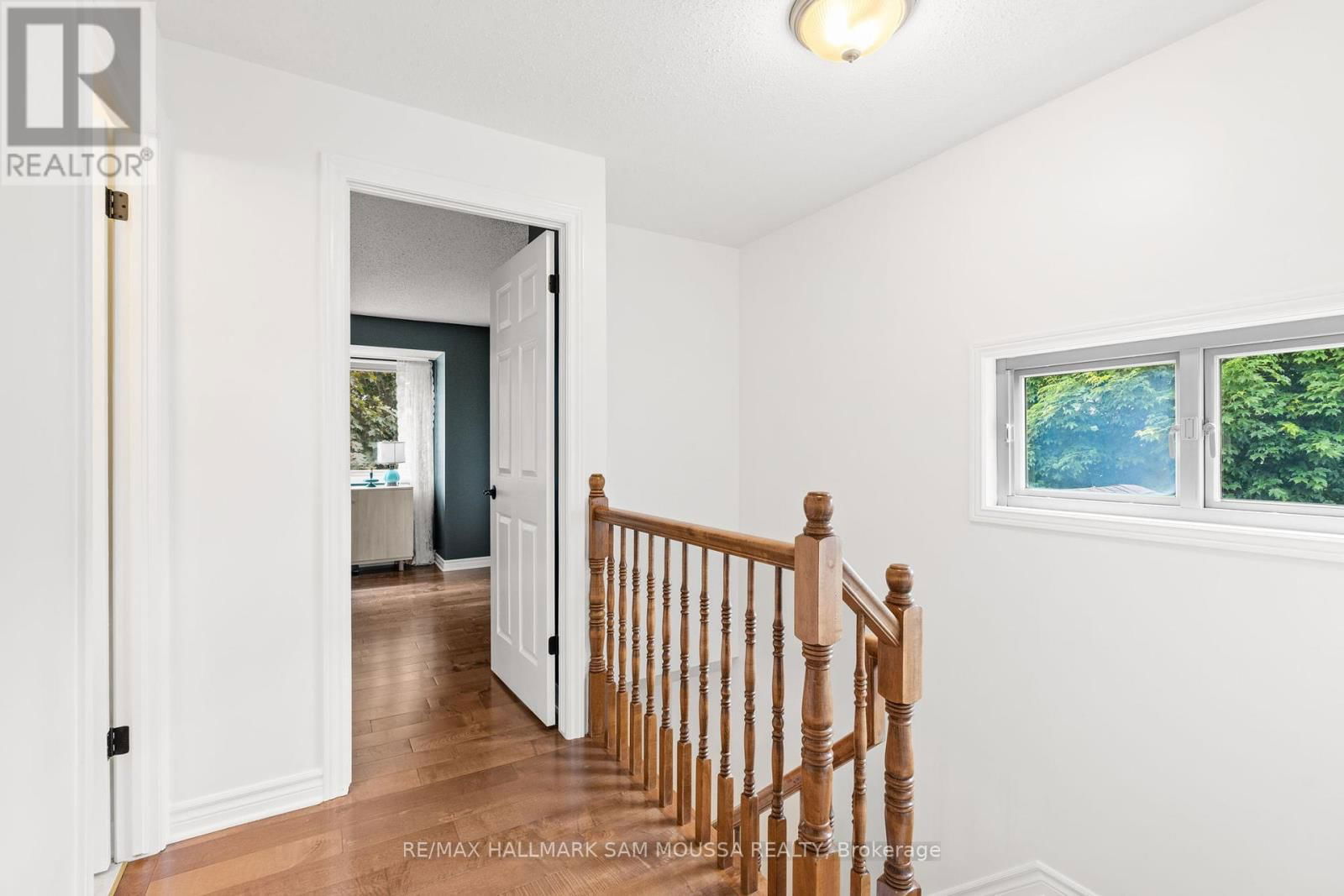 19 BERKSHIRE WAY Image 21