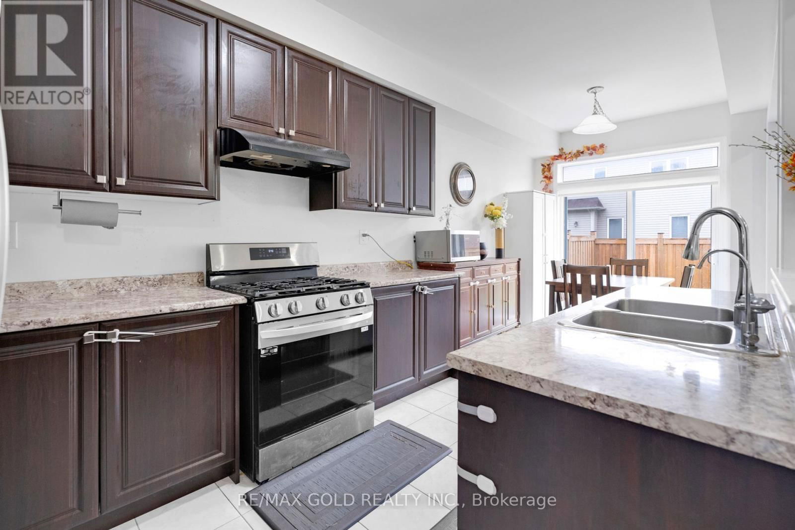 30 COOKE AVENUE Image 16