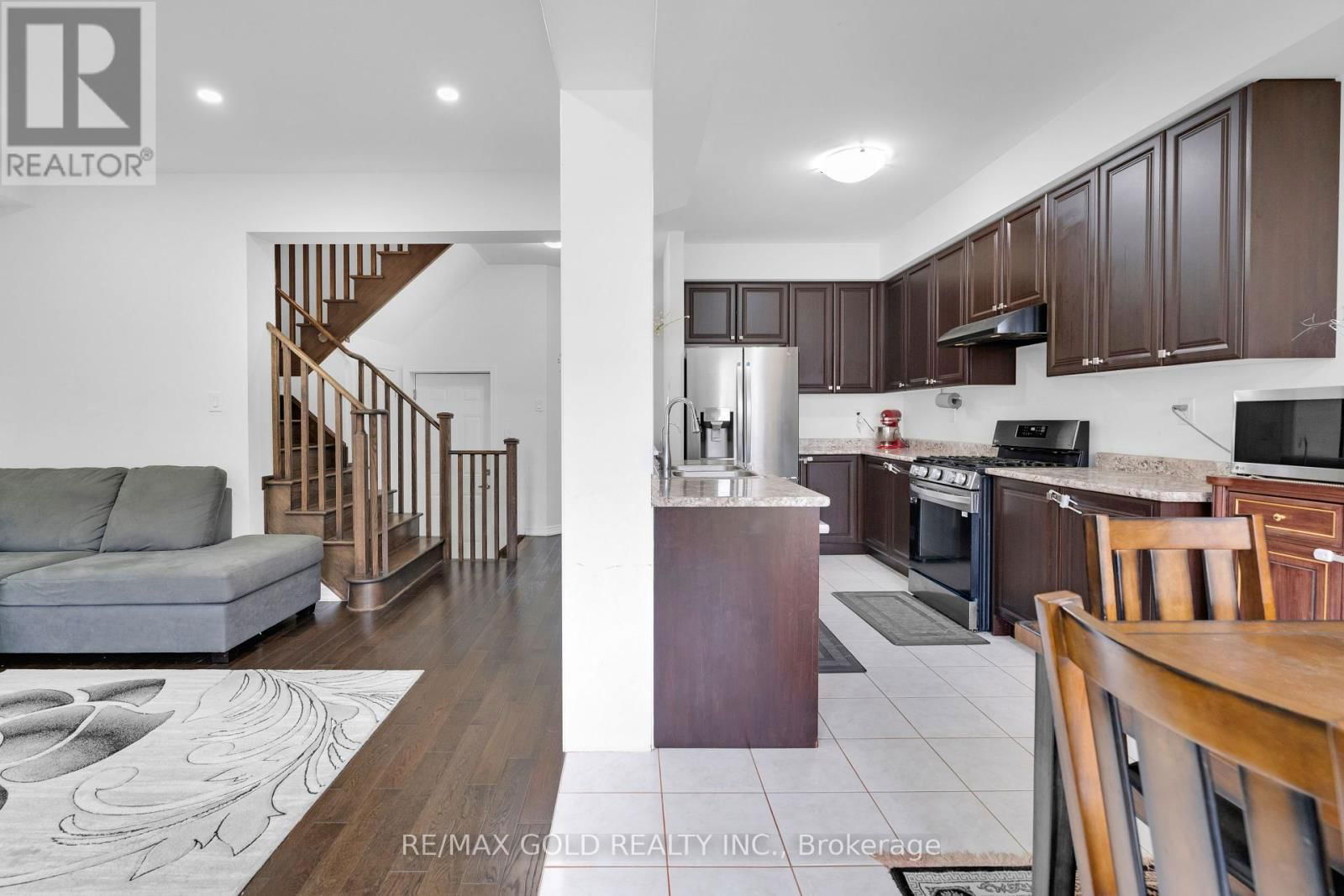 30 COOKE AVENUE Image 19