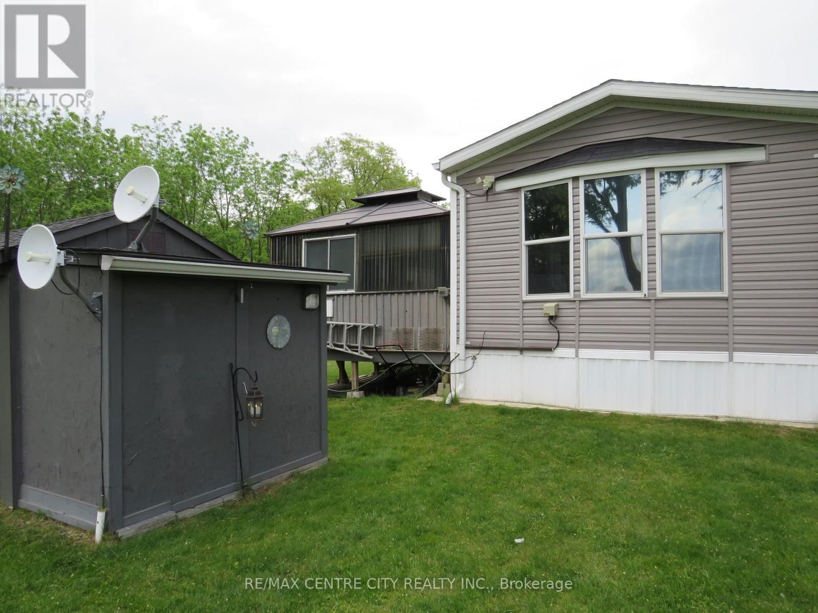 106 - 15895 LONGWOODS ROAD Image 1