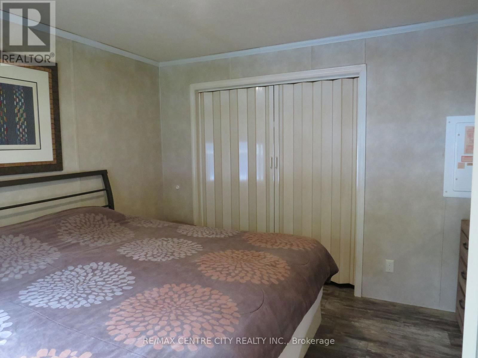 106 - 15895 LONGWOODS ROAD Image 15