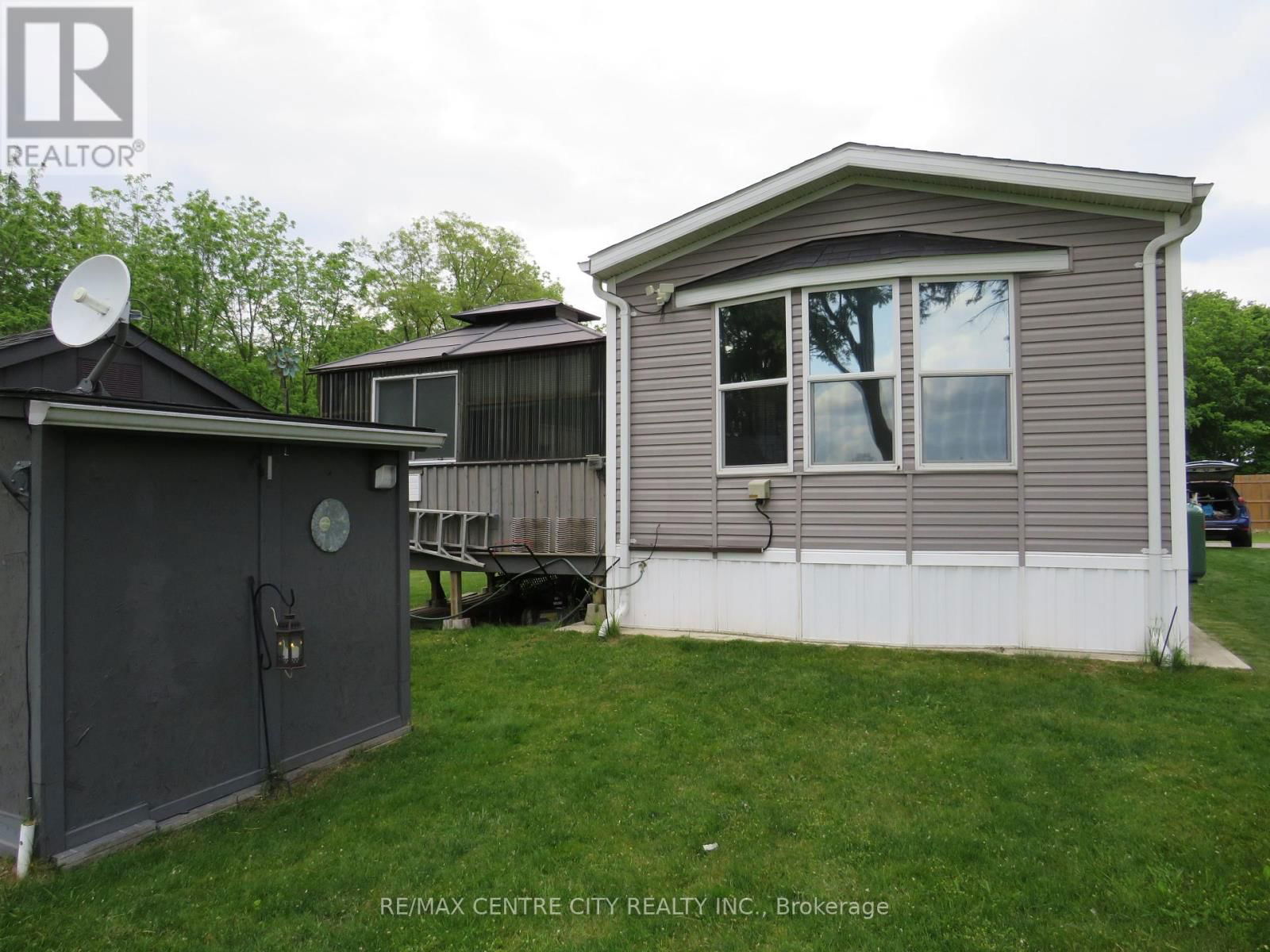 106 - 15895 LONGWOODS ROAD Image 2