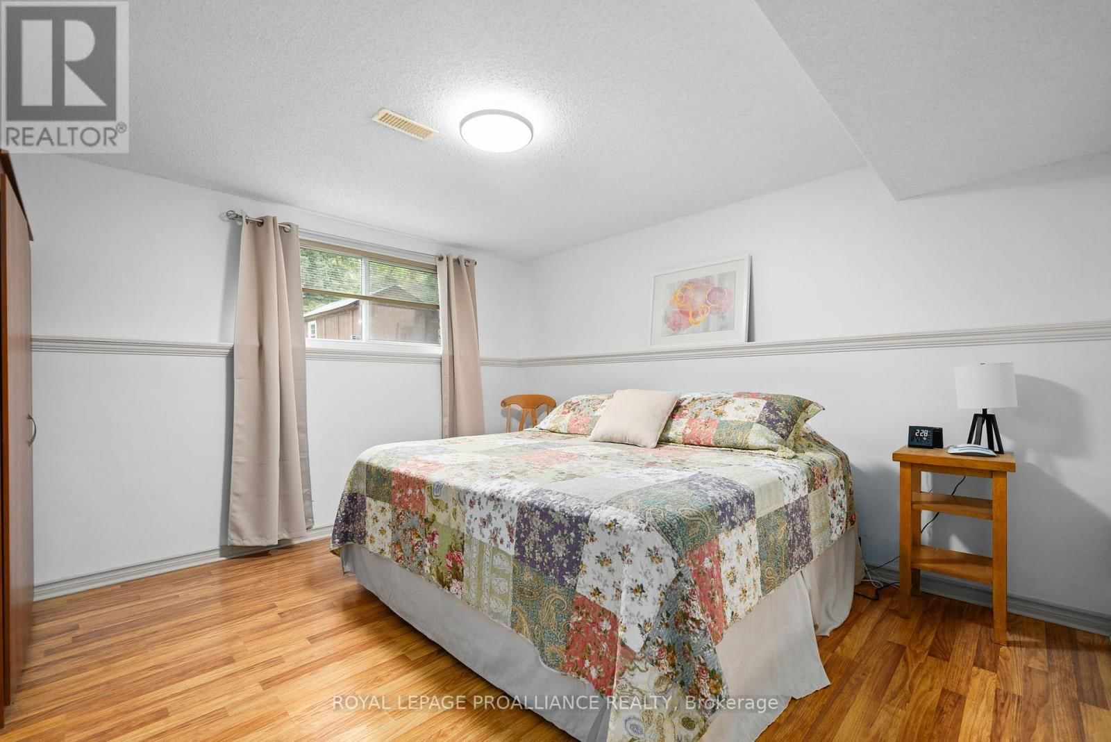 2390 COUNTY ROAD 40 Image 32