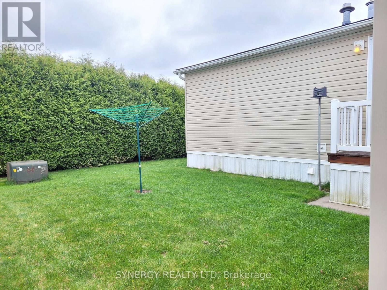 461 RICHARD CRESCENT Image 21