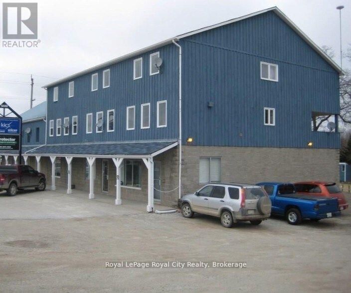 5551 HWY 6 NORTH Image 1