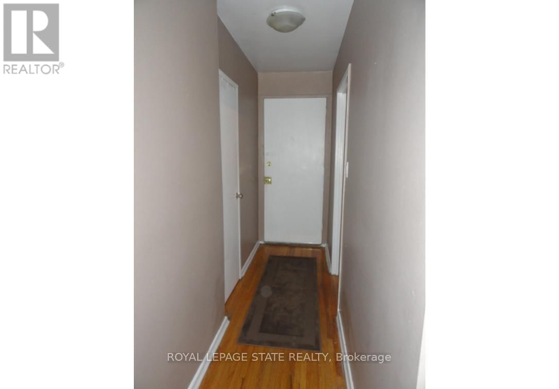 981 MOHAWK ROAD EAST Image 18