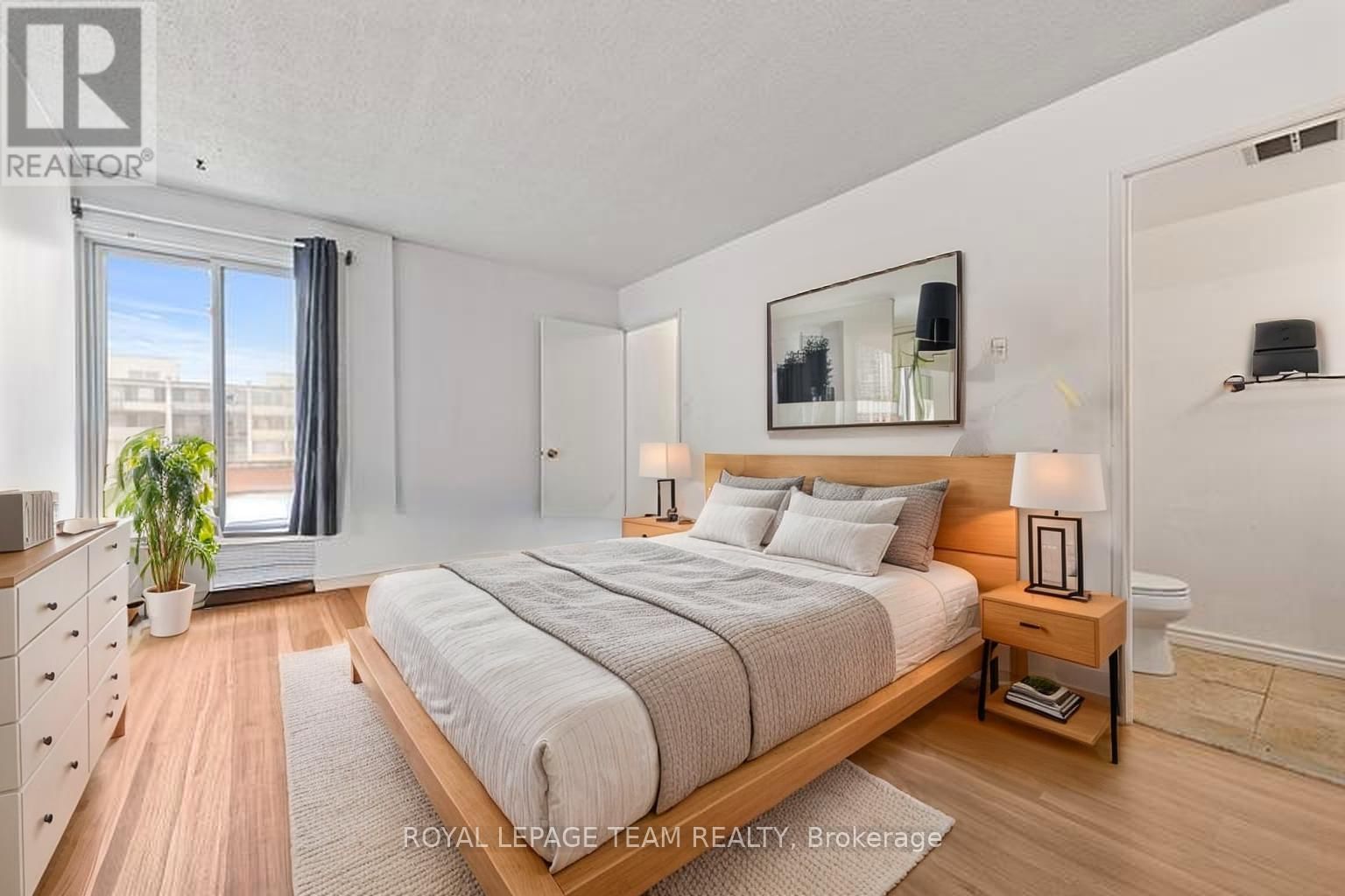 1202 - 141 SOMERSET STREET WEST Image 24