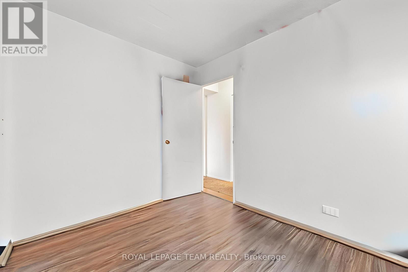 1202 - 141 SOMERSET STREET WEST Image 31