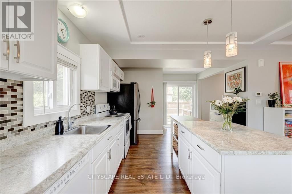 621 GLASGOW STREET NORTH Image 12