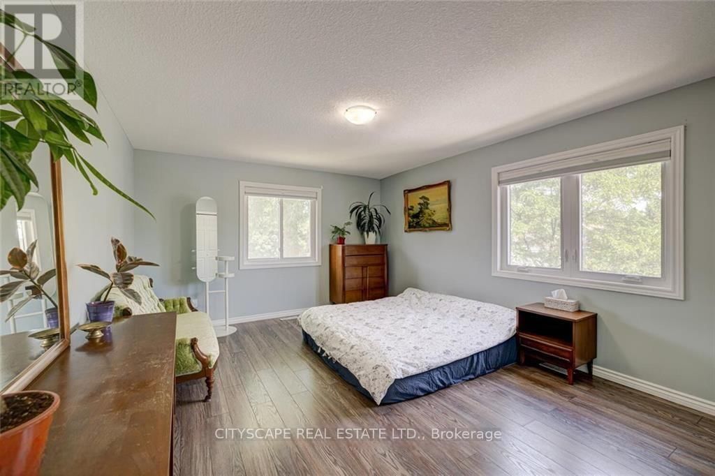 621 GLASGOW STREET NORTH Image 15
