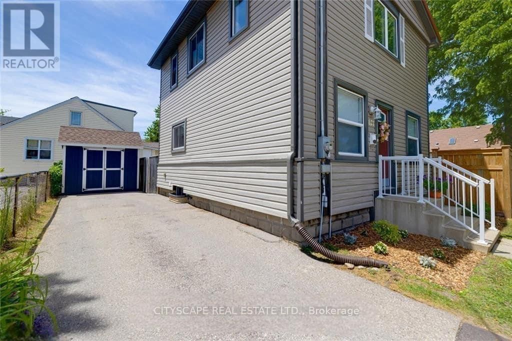 621 GLASGOW STREET NORTH Image 2