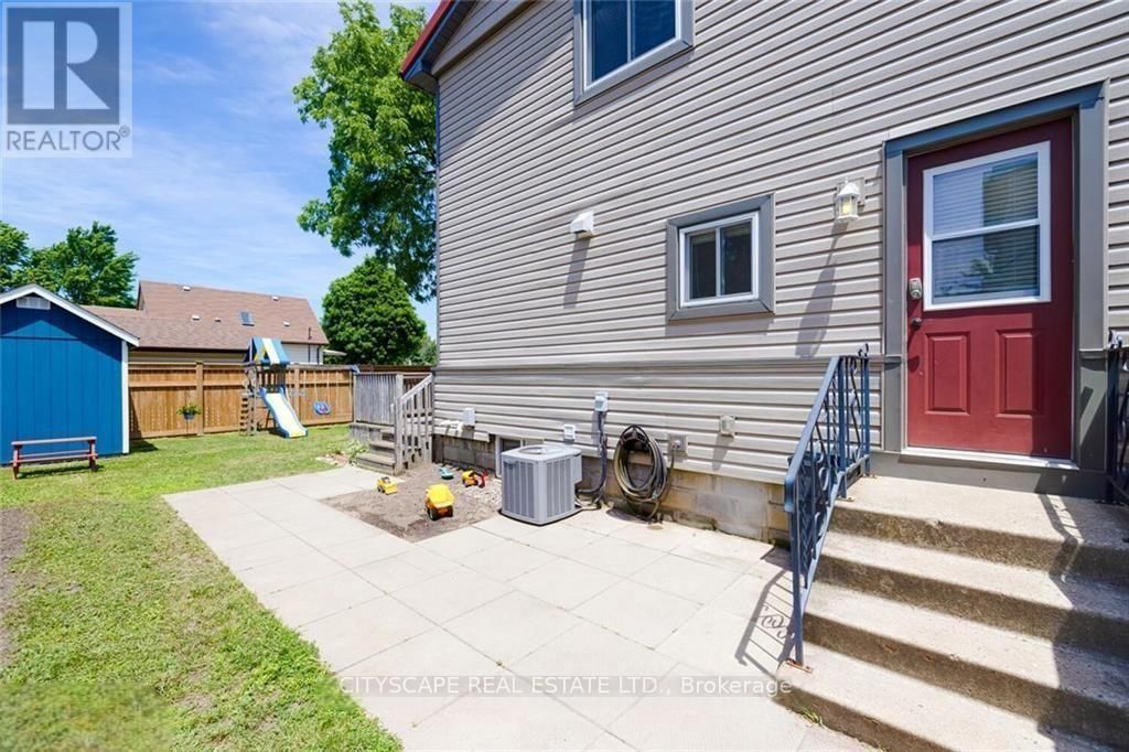 621 GLASGOW STREET NORTH Image 30