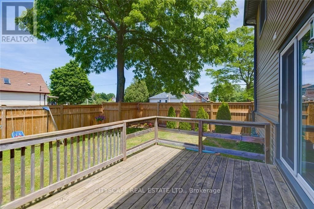 621 GLASGOW STREET NORTH Image 35