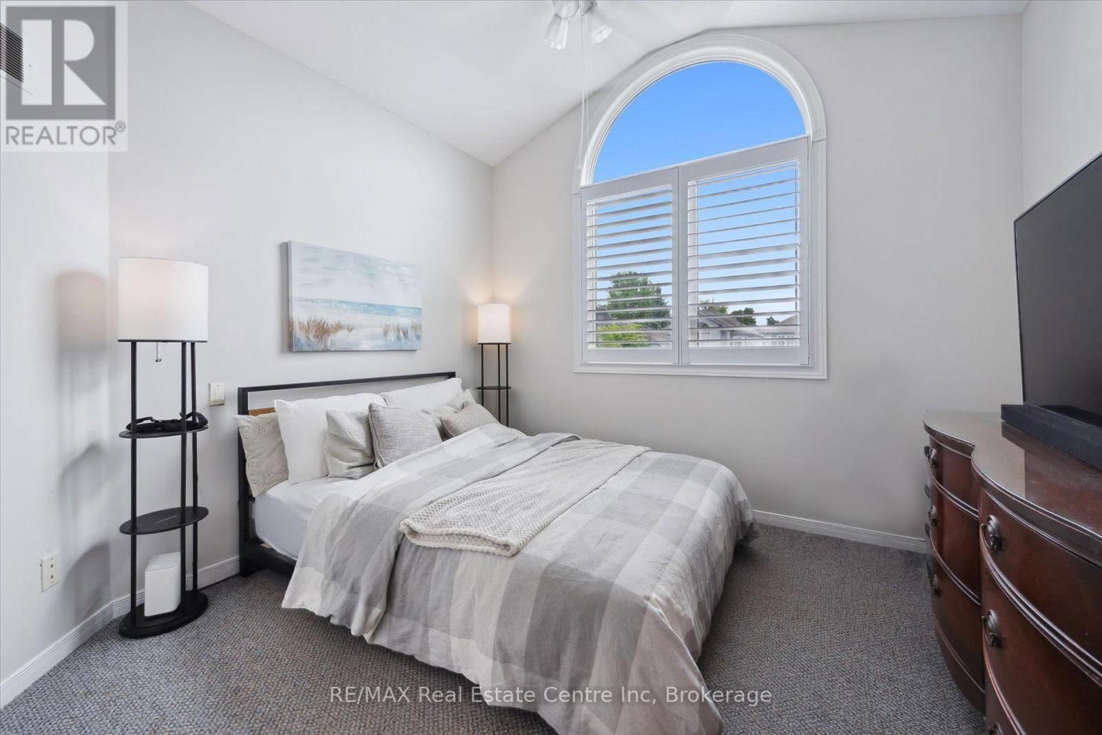 52 CAMM CRESCENT Image 15