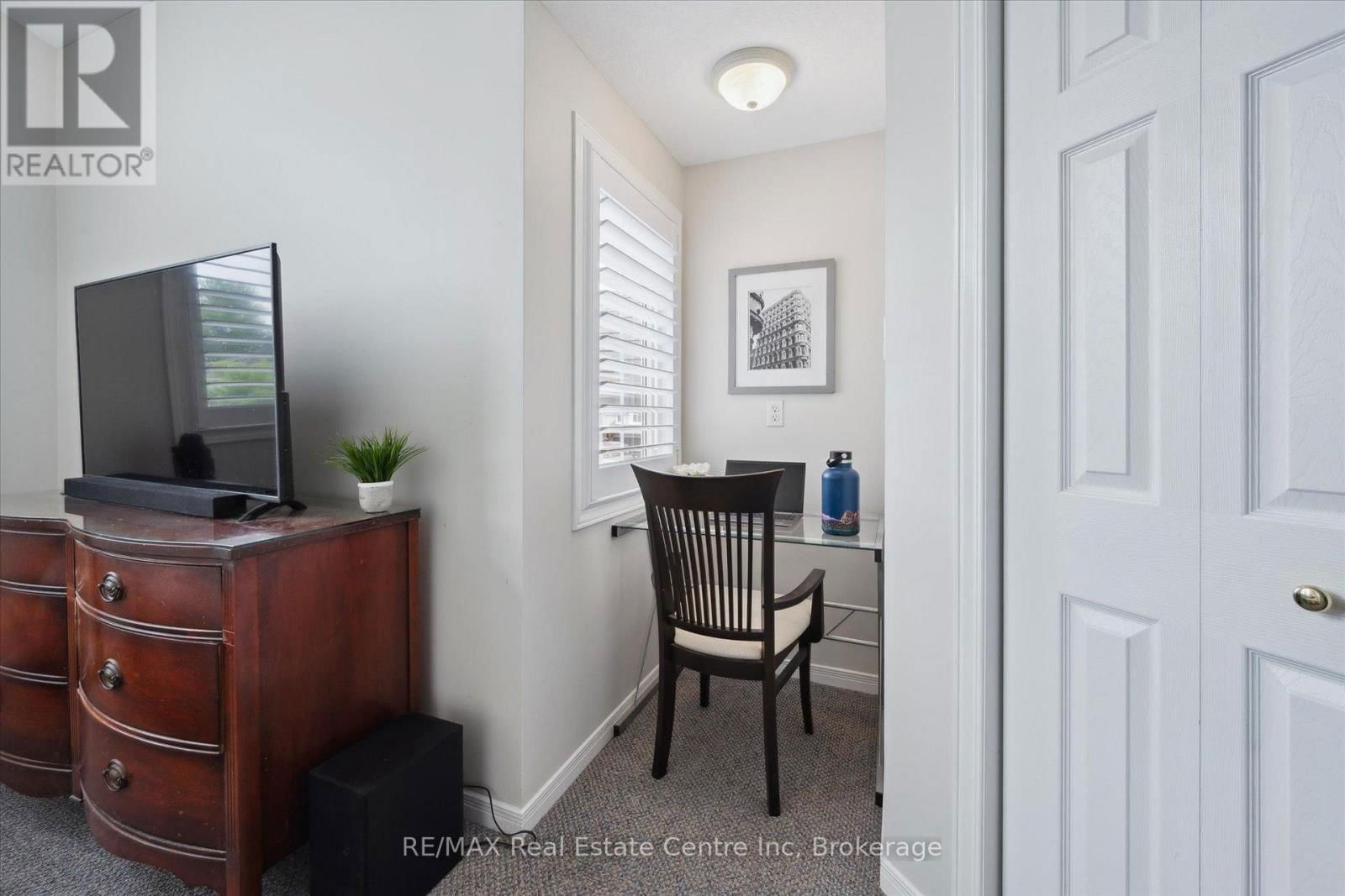 52 CAMM CRESCENT Image 16