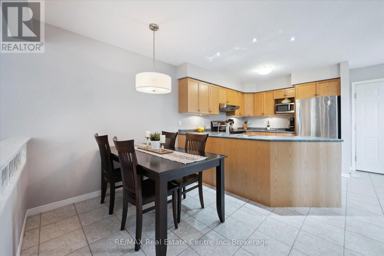 52 CAMM CRESCENT Image 6