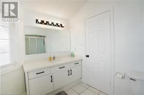 76 COUNTRY CLUB DRIVE Image 41