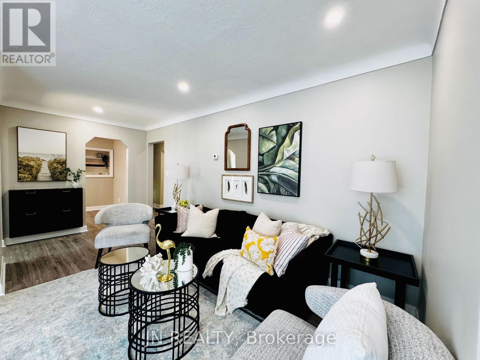 1100 BRUCE STREET Image 11