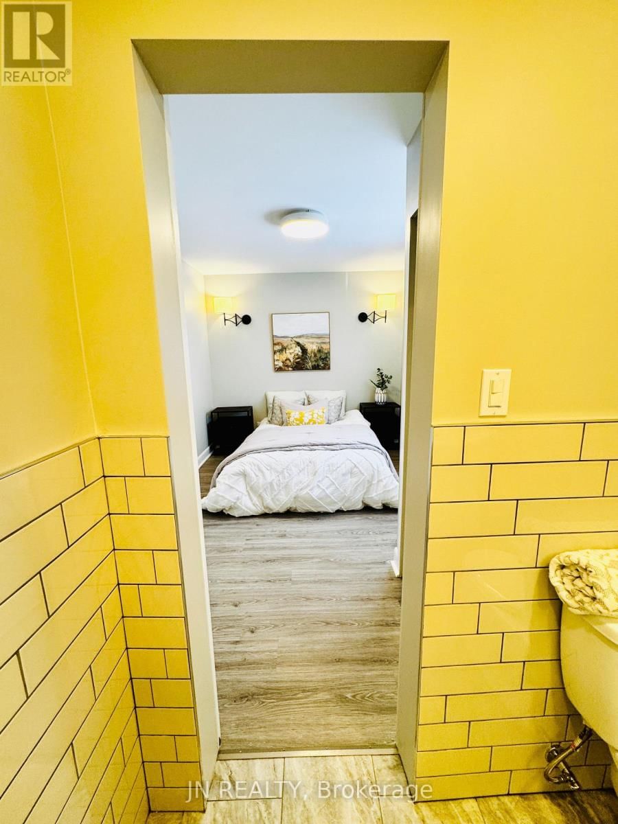 1100 BRUCE STREET Image 21