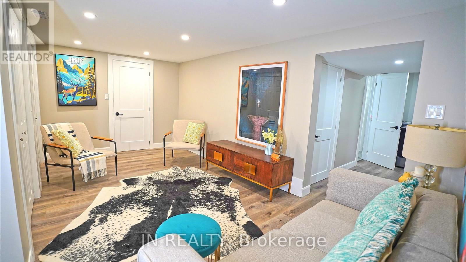 1100 BRUCE STREET Image 25