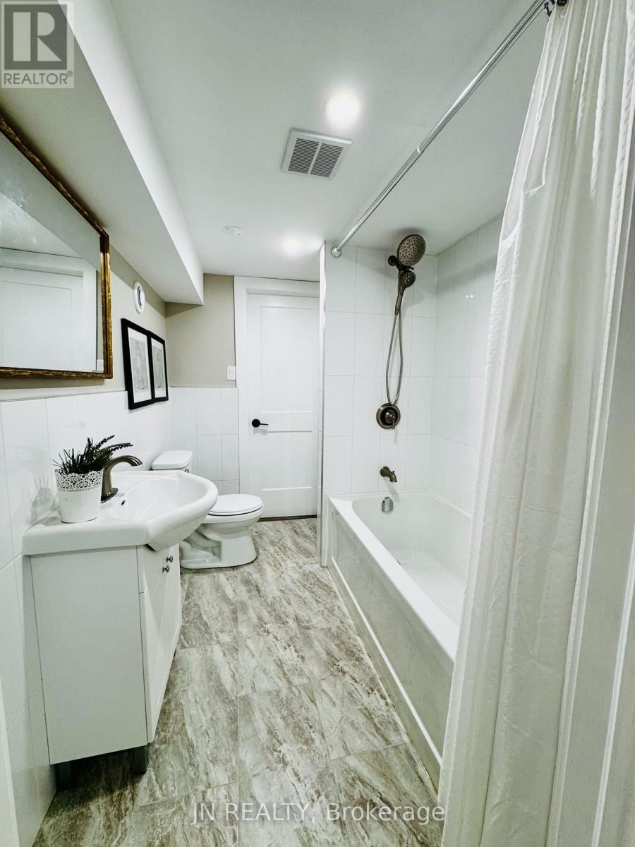 1100 BRUCE STREET Image 34