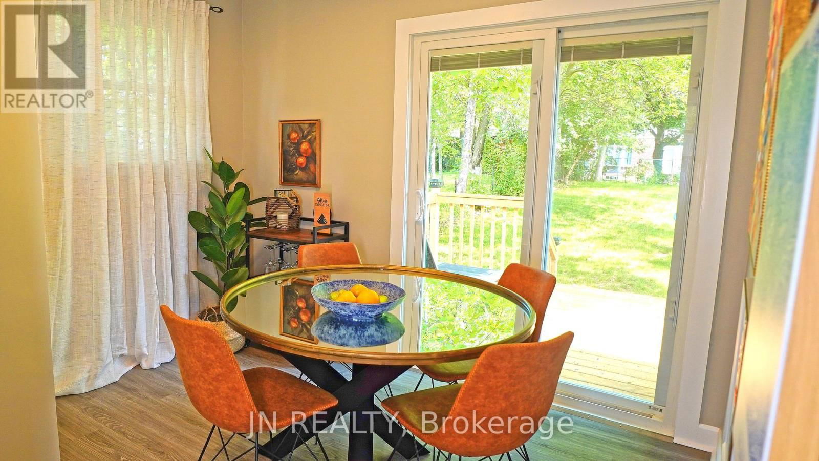 1100 BRUCE STREET Image 39