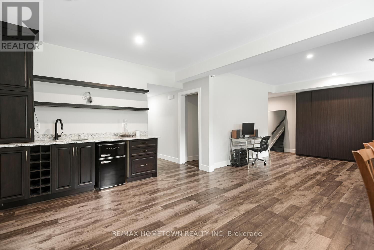 2162 HALLECKS ROAD WEST Image 20
