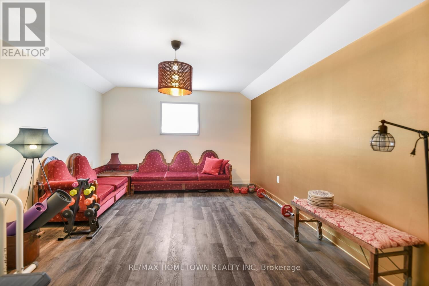 2162 HALLECKS ROAD WEST Image 32