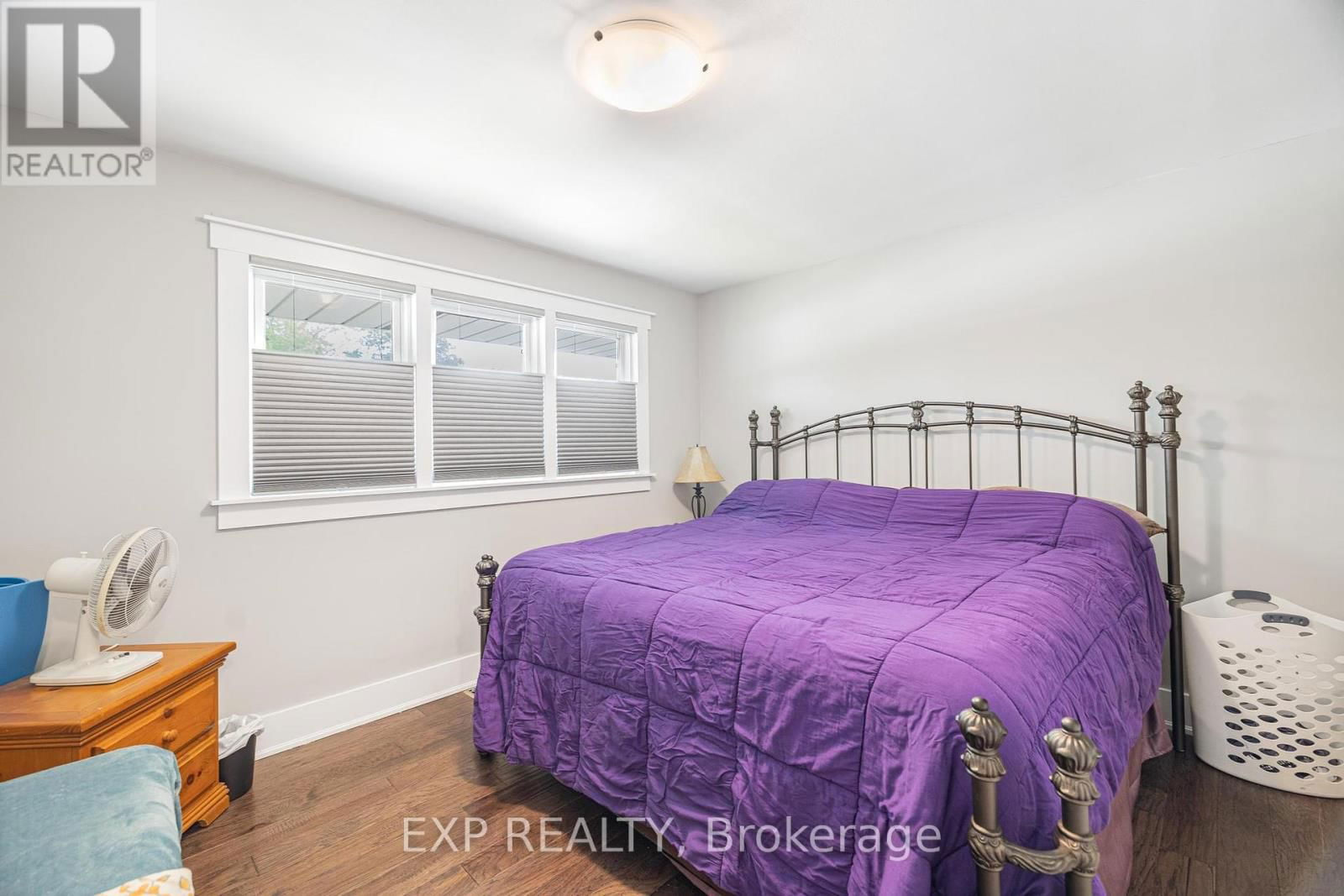 1057 CLARE AVENUE Image 18