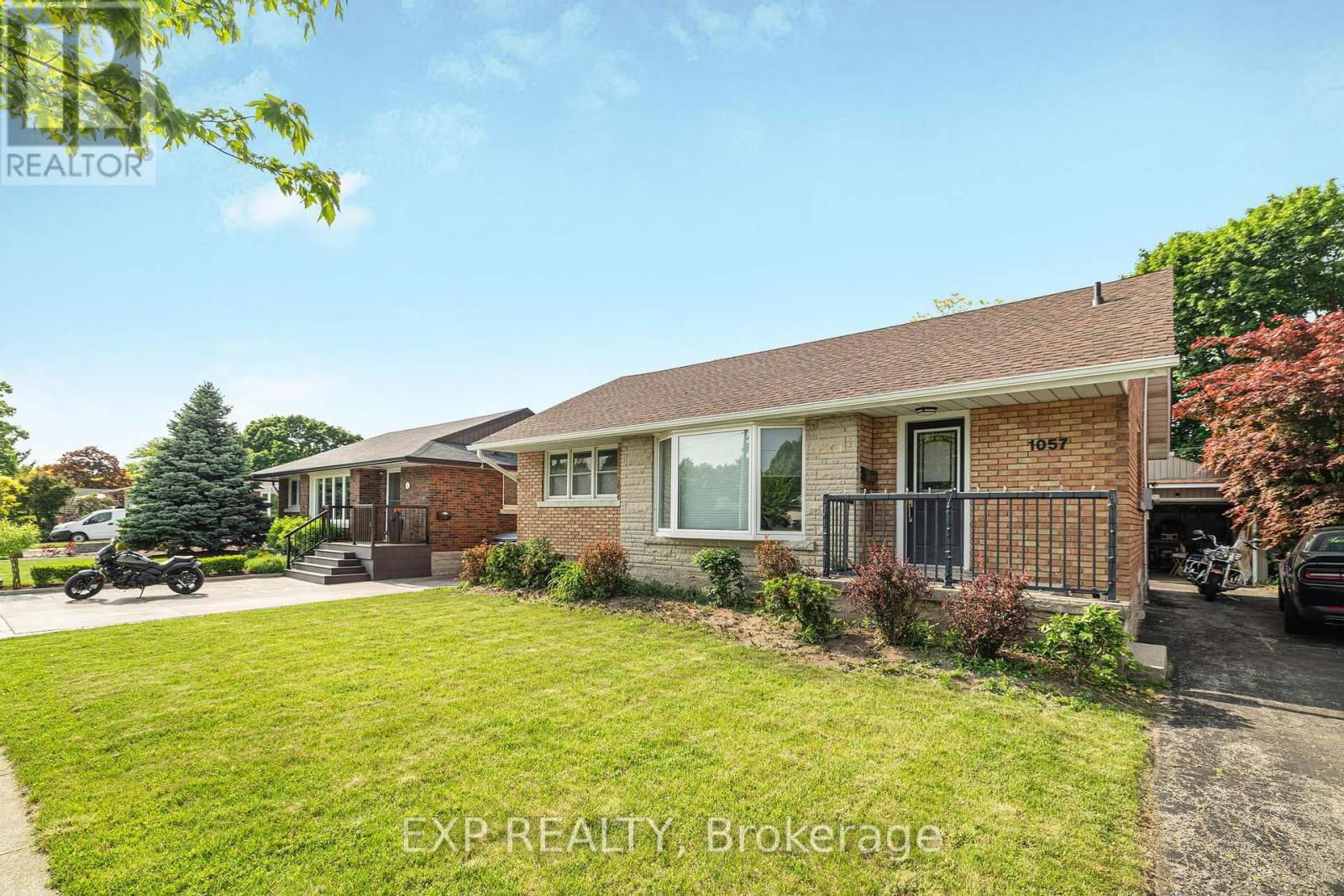 1057 CLARE AVENUE Image 24