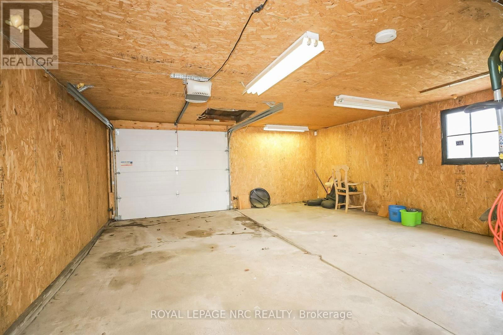 264 RIDGE ROAD NORTH Image 37
