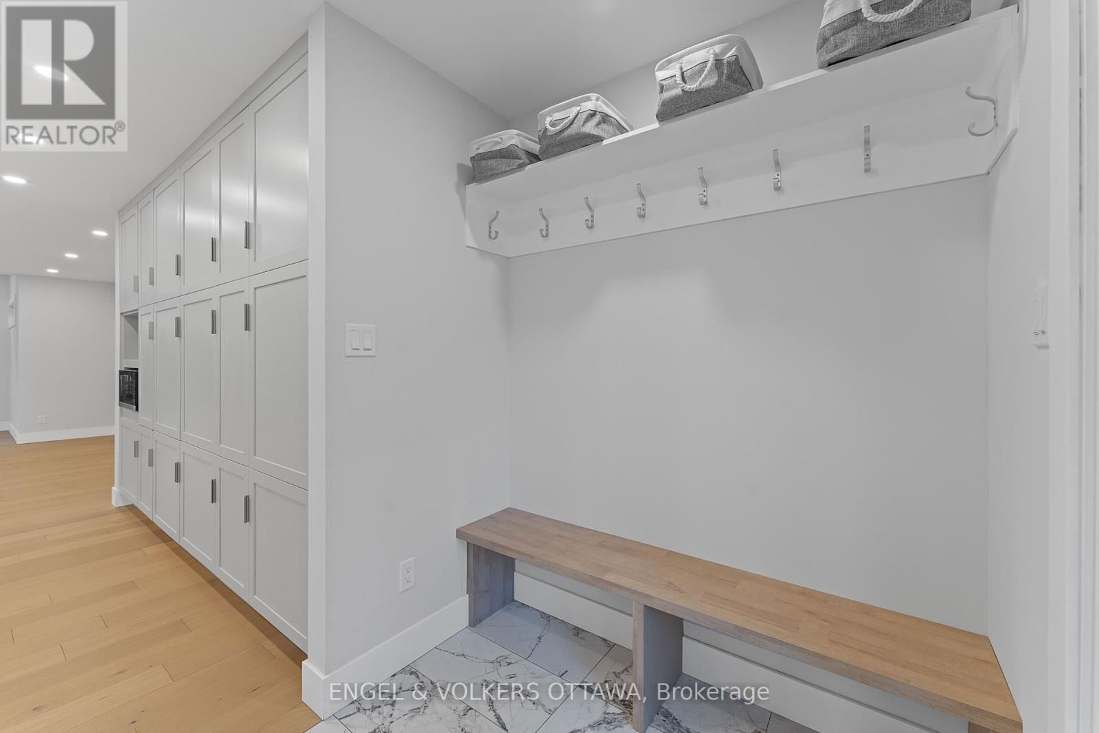 2326 STONEY LANE Image 10