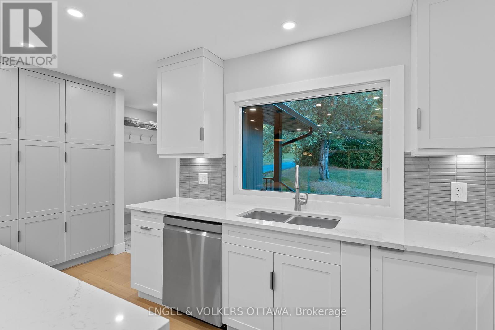 2326 STONEY LANE Image 14