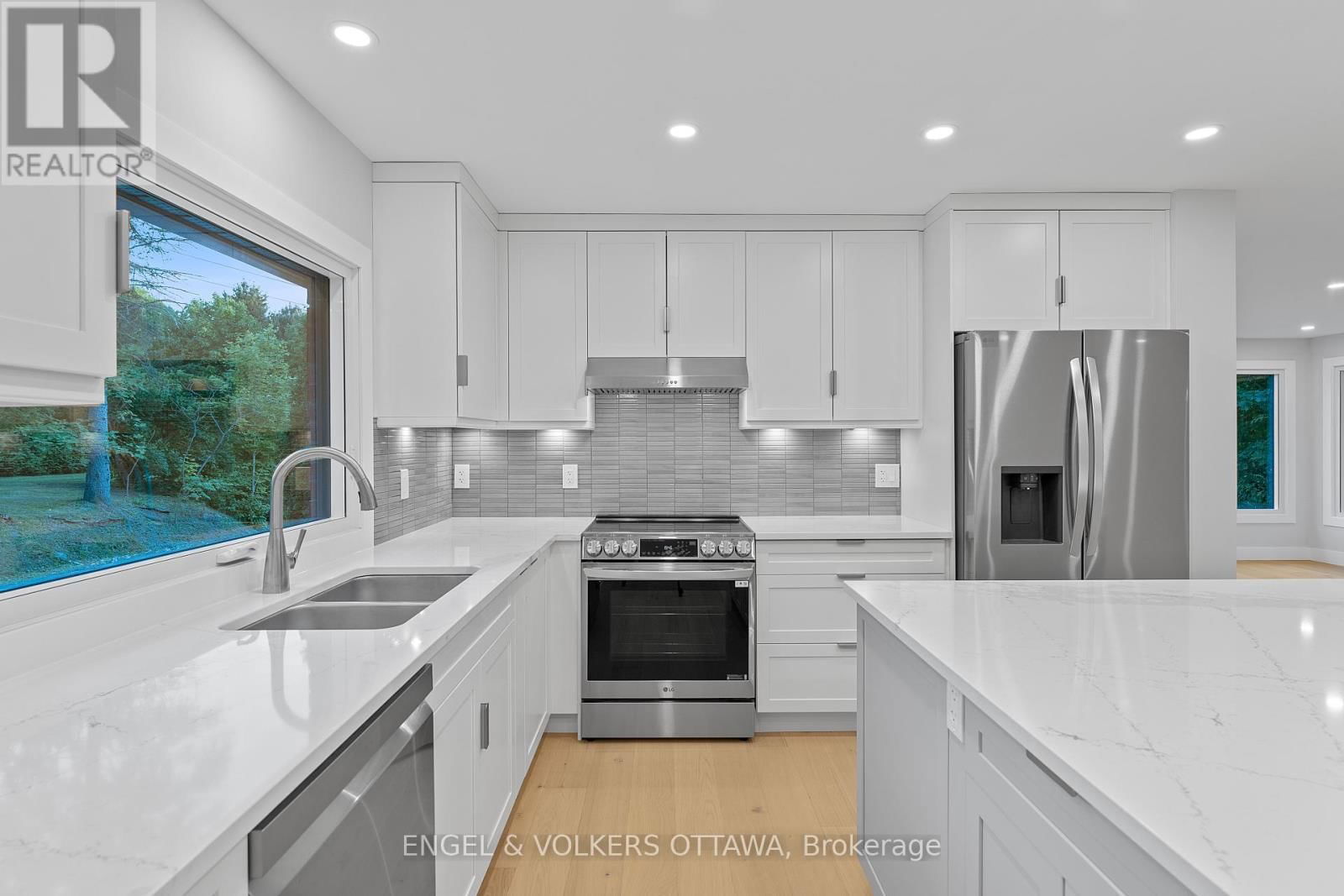2326 STONEY LANE Image 15