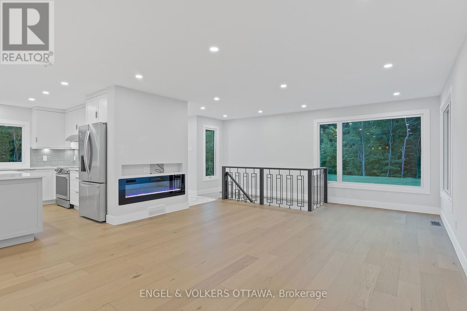 2326 STONEY LANE Image 21